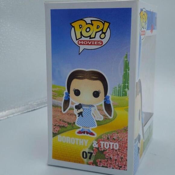 Funko POP! Dorothy & Toto The Wizard Of Oz #07 Vinyl Figure - Picture 5 of 6